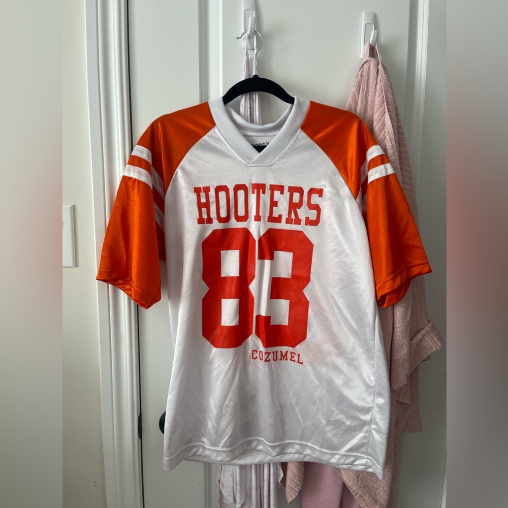 Cute Hooters jersey